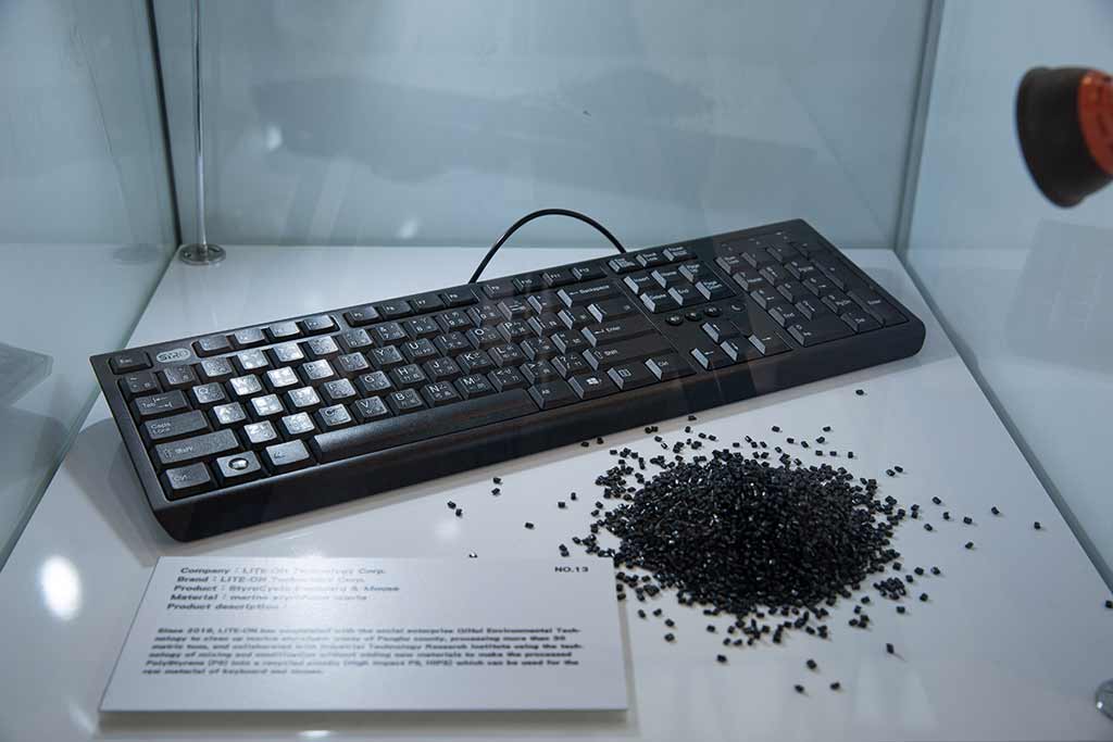 光寶科技：海廢保麗龍鍵盤滑鼠組／2021曼谷設計週 Taiwan Design Power