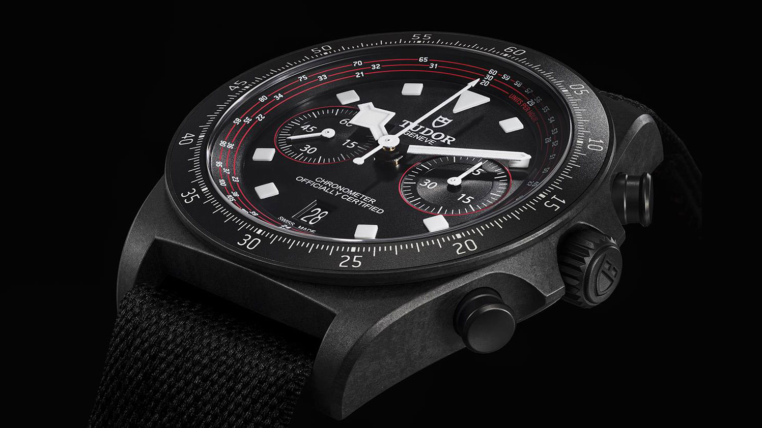 帝舵錶PELAGOS FXD CHRONO「自行車版」，43毫米啞黑色碳複合材質錶殼，帝舵錶原廠機芯MT5813型。圖／帝舵錶提供