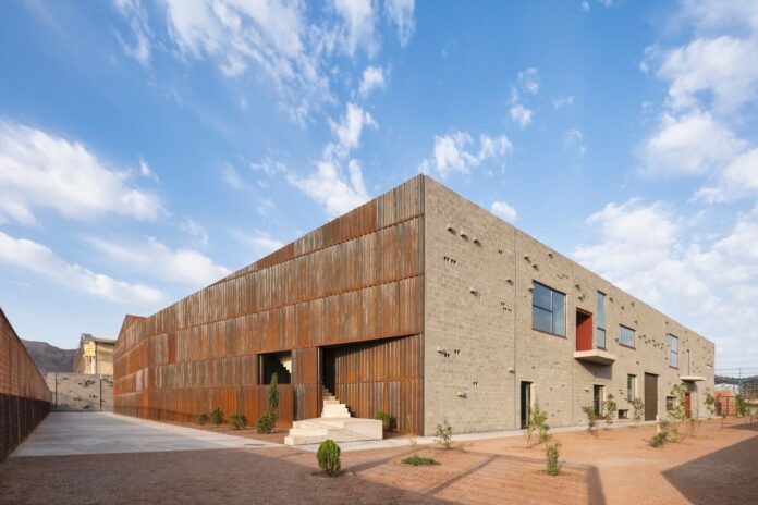 shamim-polymer-factory-eshtehard-iran-davood-boroojeni-worker-participatory-design-cover