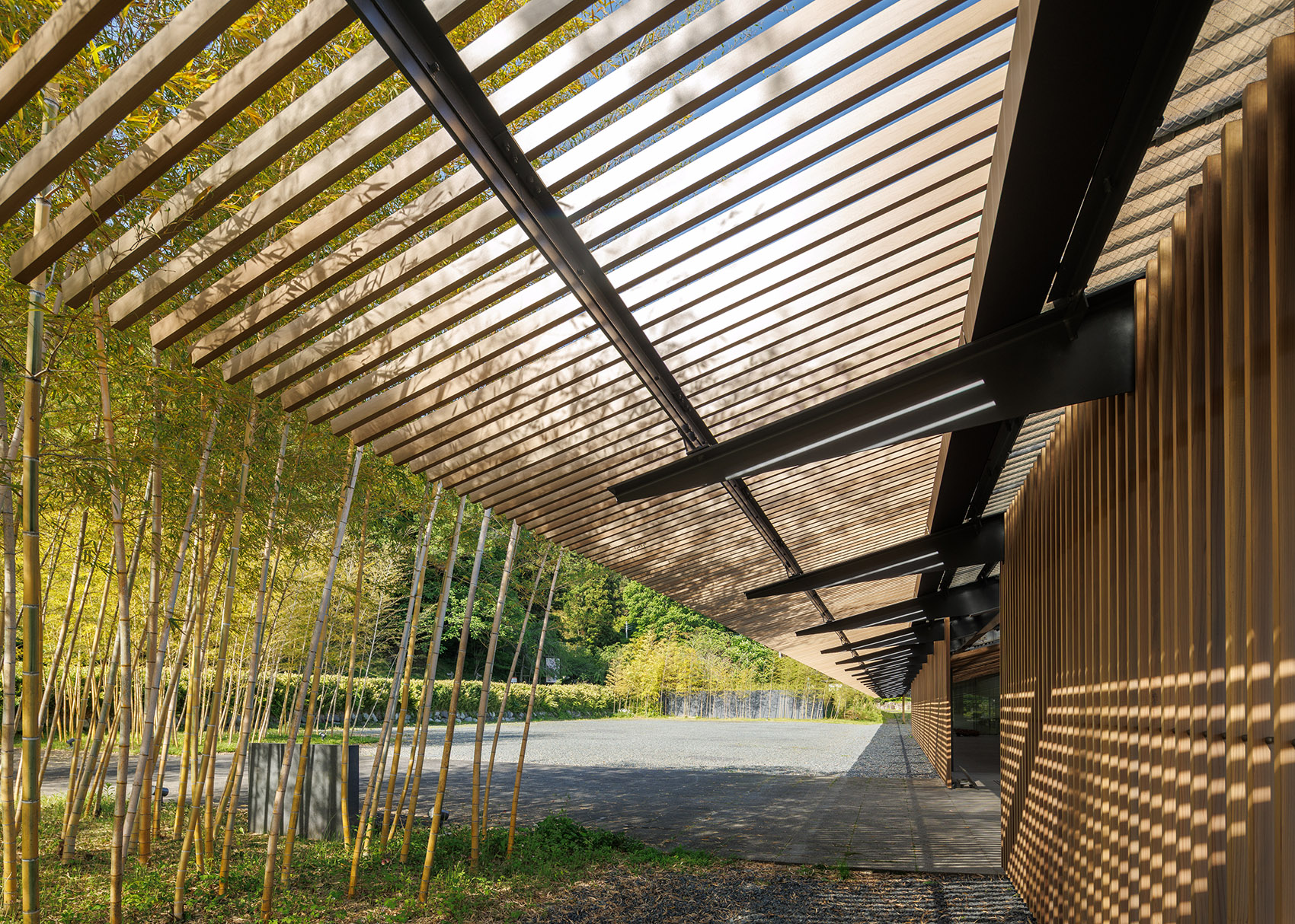 簷下空間，space under the eave © Masaki Hamada (kkpo)