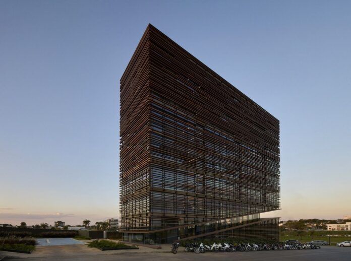 patrimonium-headquarters-gustavo-penna-arquiteto-cover