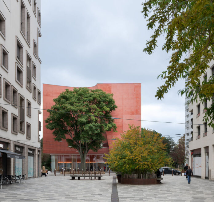 dance-music-and-theatre-conservatoire-in-massy-dominique-coulon-cover